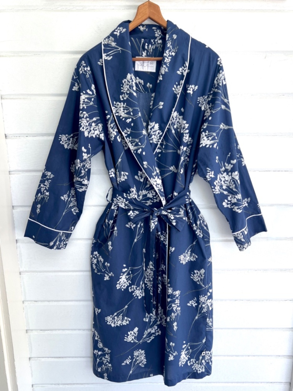 The CAT'S PAJAMAS Cotton Robe in Blue Garden Posey Print - M/L